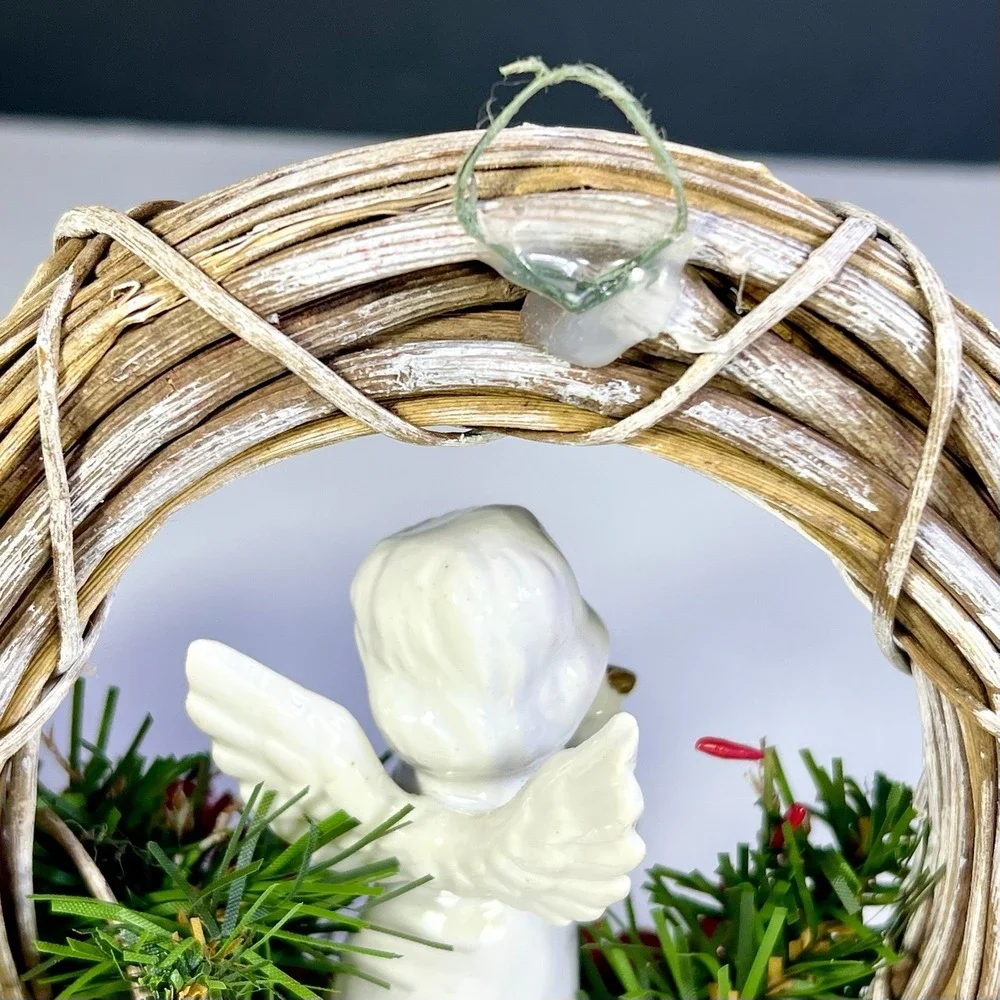 Vintage Hand Crafted Christmas‎ Wreath Porcelain Angel Holly Berry Bow Kitsch 6